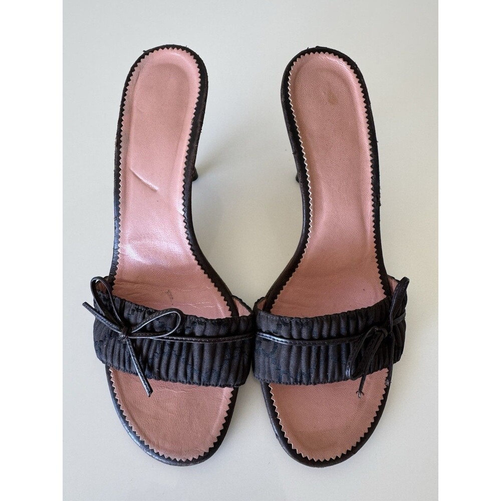 Gucci SS 2001 Tom Ford Vintage Dark Brown GG Logo Bow Sandal Heels Size 8 Y2K